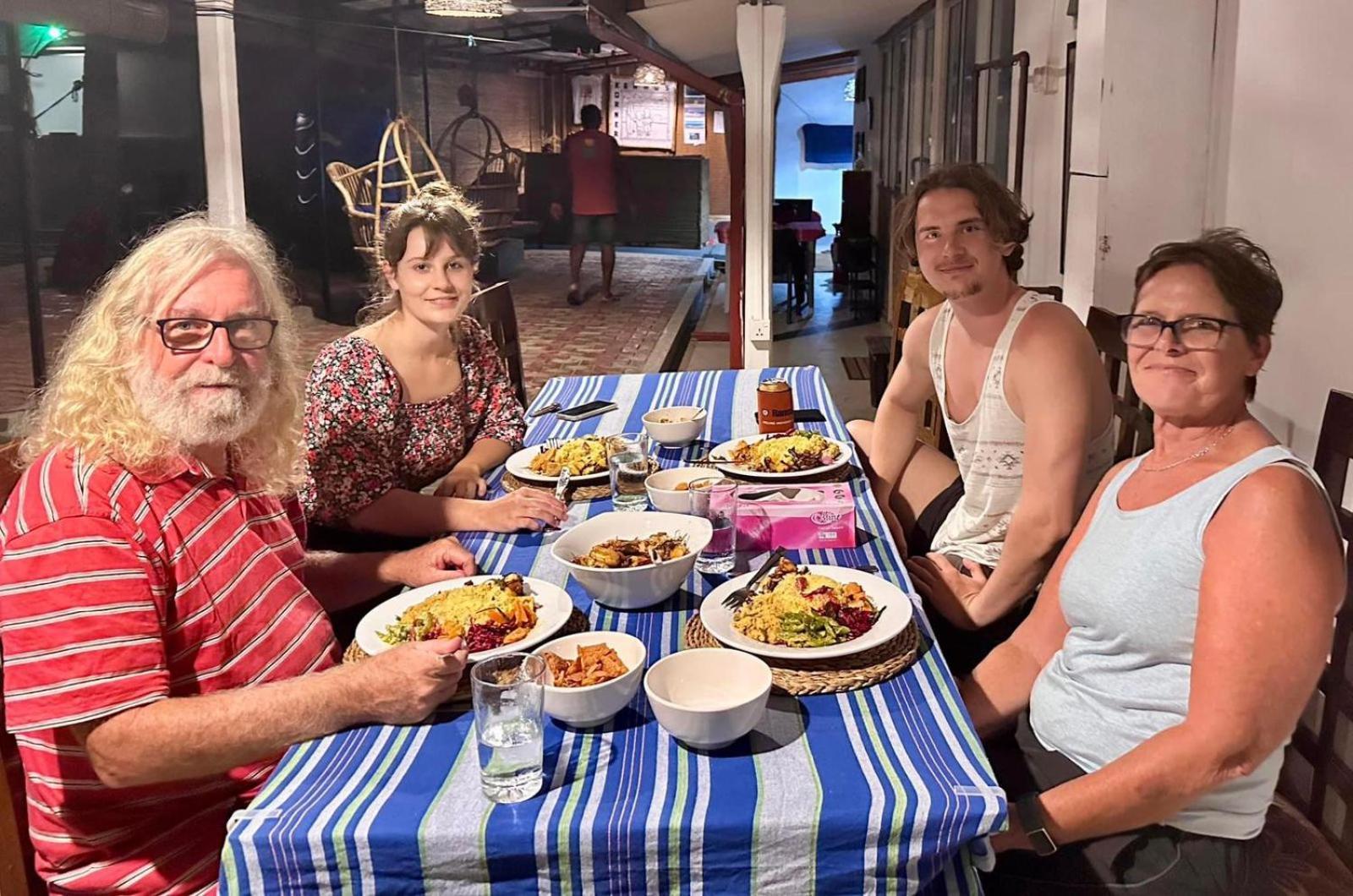 Kenno'S Korner Hotell Weligama Exteriör bild
