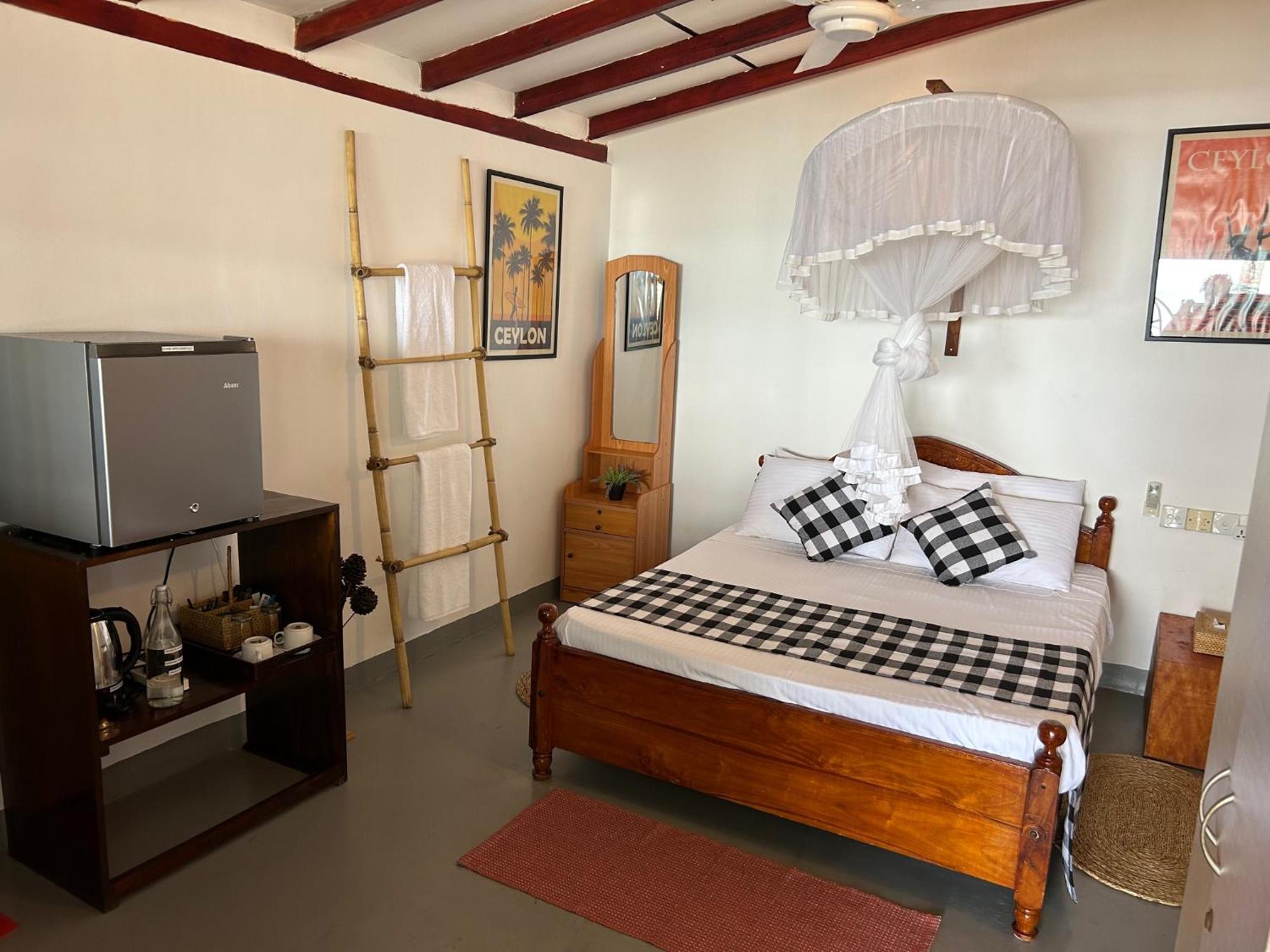 Kenno'S Korner Hotell Weligama Exteriör bild
