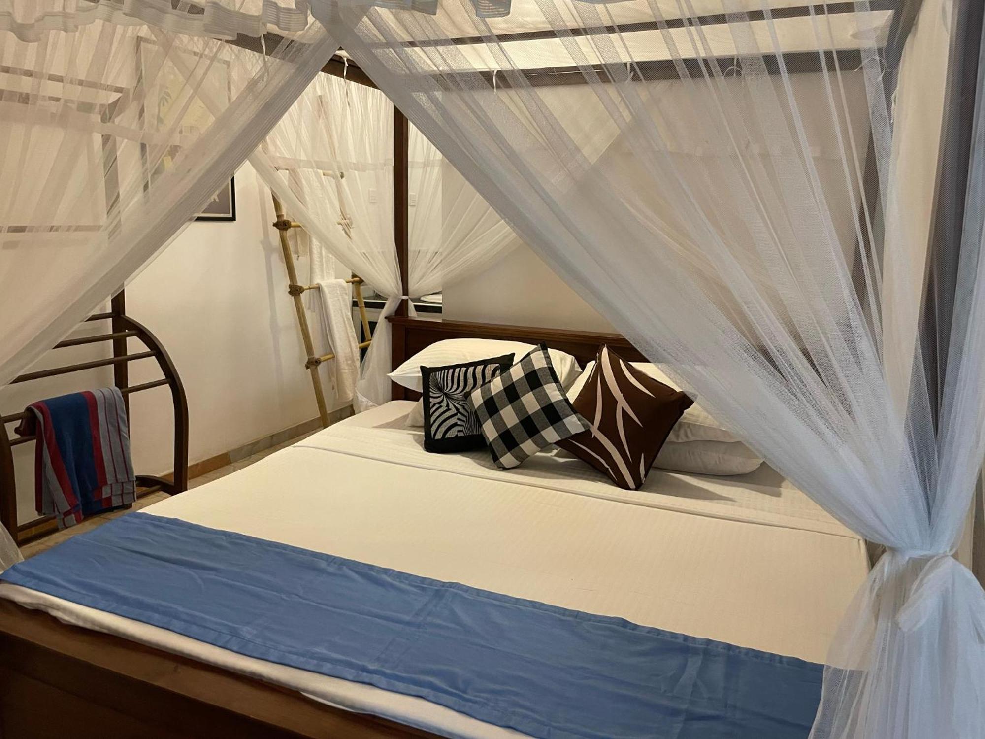 Kenno'S Korner Hotell Weligama Exteriör bild