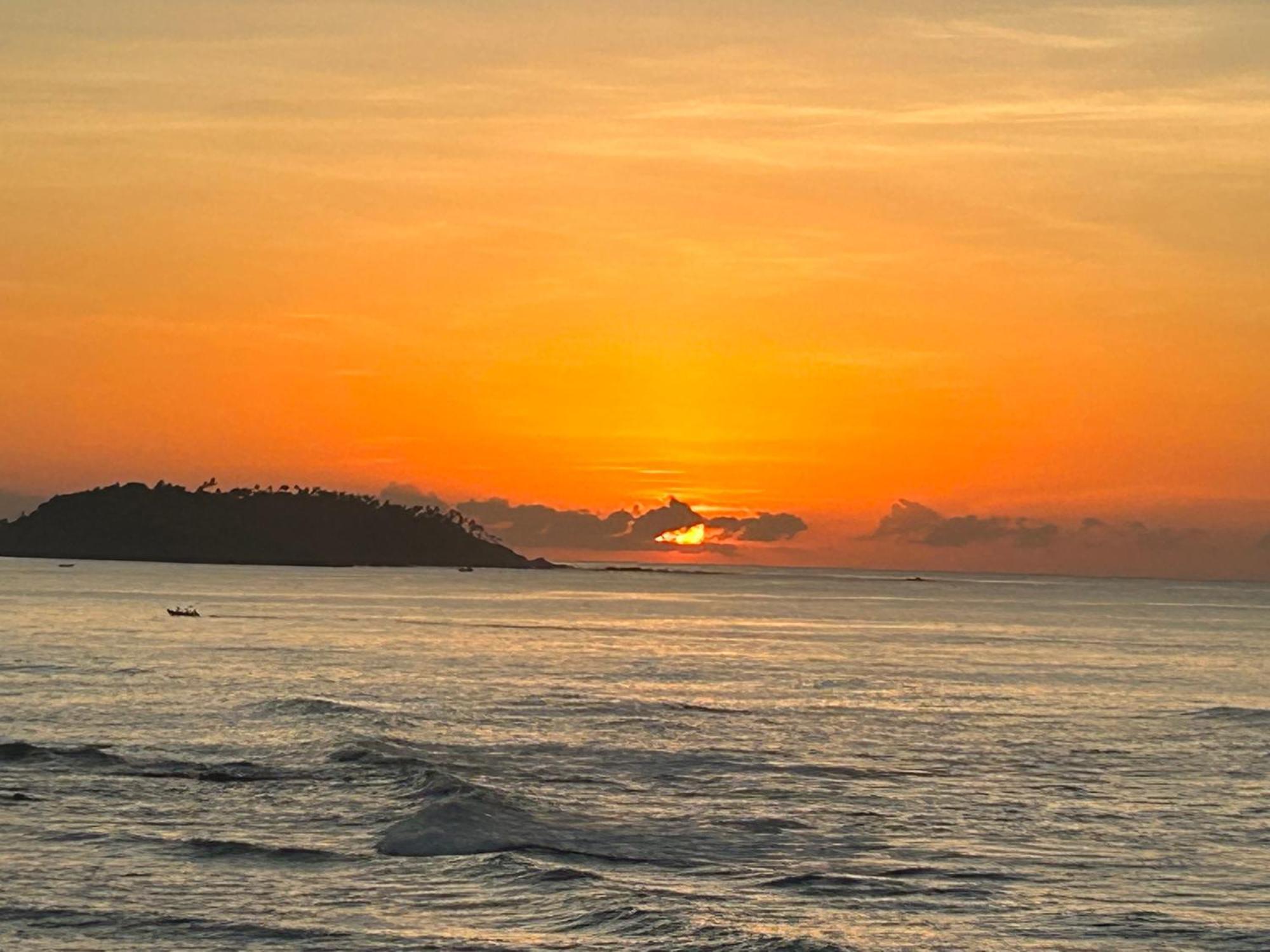 Kenno'S Korner Hotell Weligama Exteriör bild