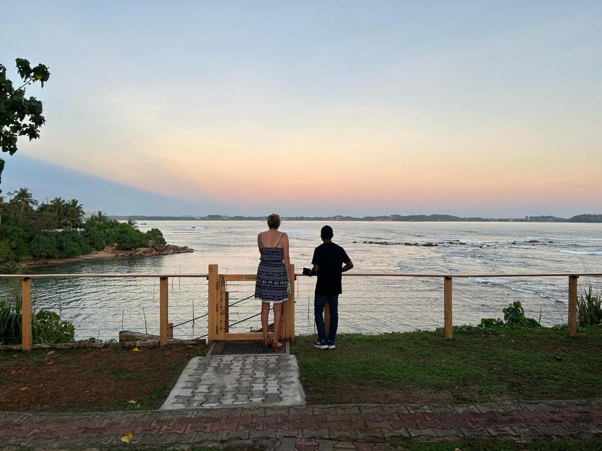 Kenno'S Korner Hotell Weligama Exteriör bild