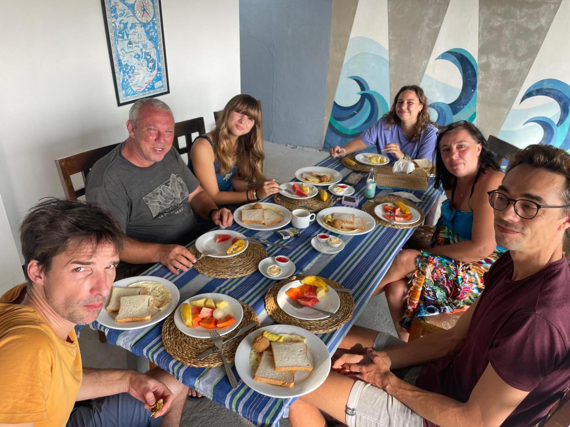 Kenno'S Korner Hotell Weligama Exteriör bild